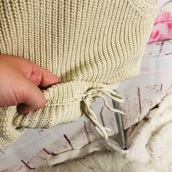 🔥5 for $25 sale🔥 RDI NWT cream mock neck drawstring waist loose fit sweater - Picture 6 of 14